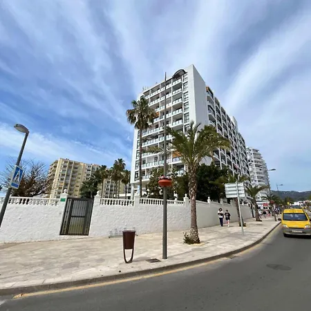 Espectacular Piso Sobre La Playa Benalmadena